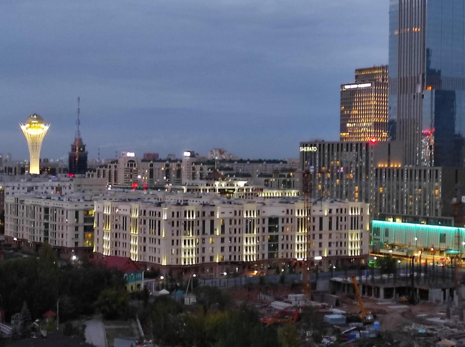 Жк Sauran Towers Comfort Astana Bagian luar foto